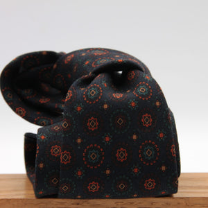 Cruciani &amp; Bella
Printed and Handmade in Italy
100% Wool
Unlined
Blue, Orange, Turquoise and Beige Motif Tie
8 cm x 150 cm
#9182