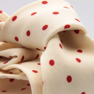 Cruciani &amp; Bella
Printed and Handmade in Italy
100% Wool
Unlined
Off-White and Red Dots Motif Tie
8 cm x 150 cm
#9169