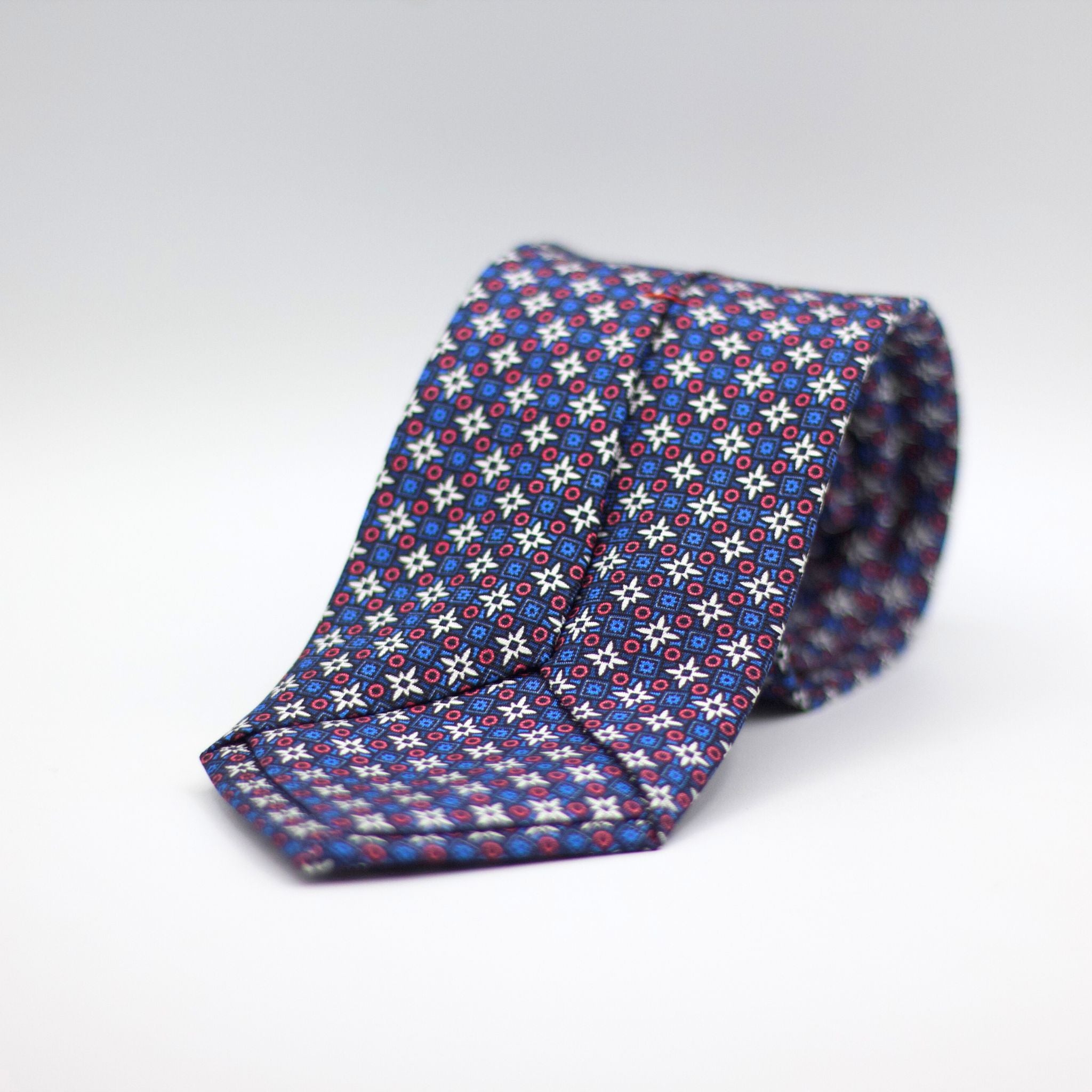 Cruciani &amp; Bella 100% Printed Silk Self-Tipped Blue, White, Red and Light Blue Motif Tie Handmade in Rome, Italy. 8 cm x 150 cm