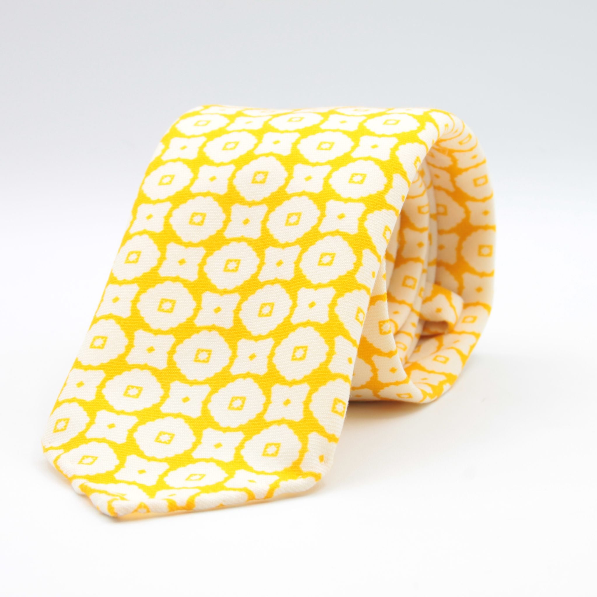 Cruciani &amp; Bella&nbsp;
Printed and Handmade in Italy
100% Wool
Unlined
Yellow and Off-White
#9075