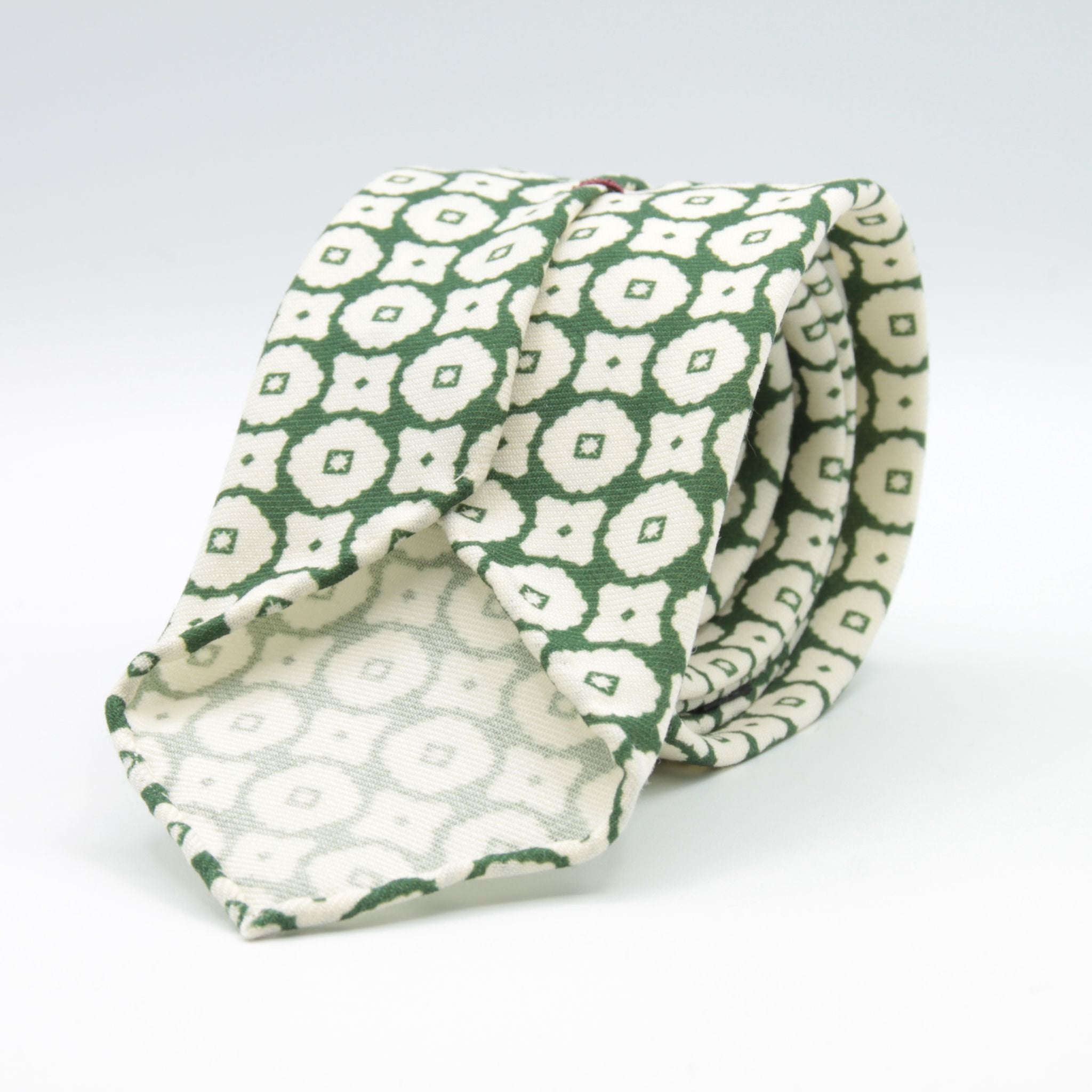 Cruciani &amp; Bella&nbsp;
Printed and Handmade in Italy
100% Wool
Unlined
Green and Off-White
#9076