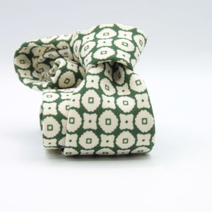 Cruciani &amp; Bella&nbsp;
Printed and Handmade in Italy
100% Wool
Unlined
Green and Off-White
#9076