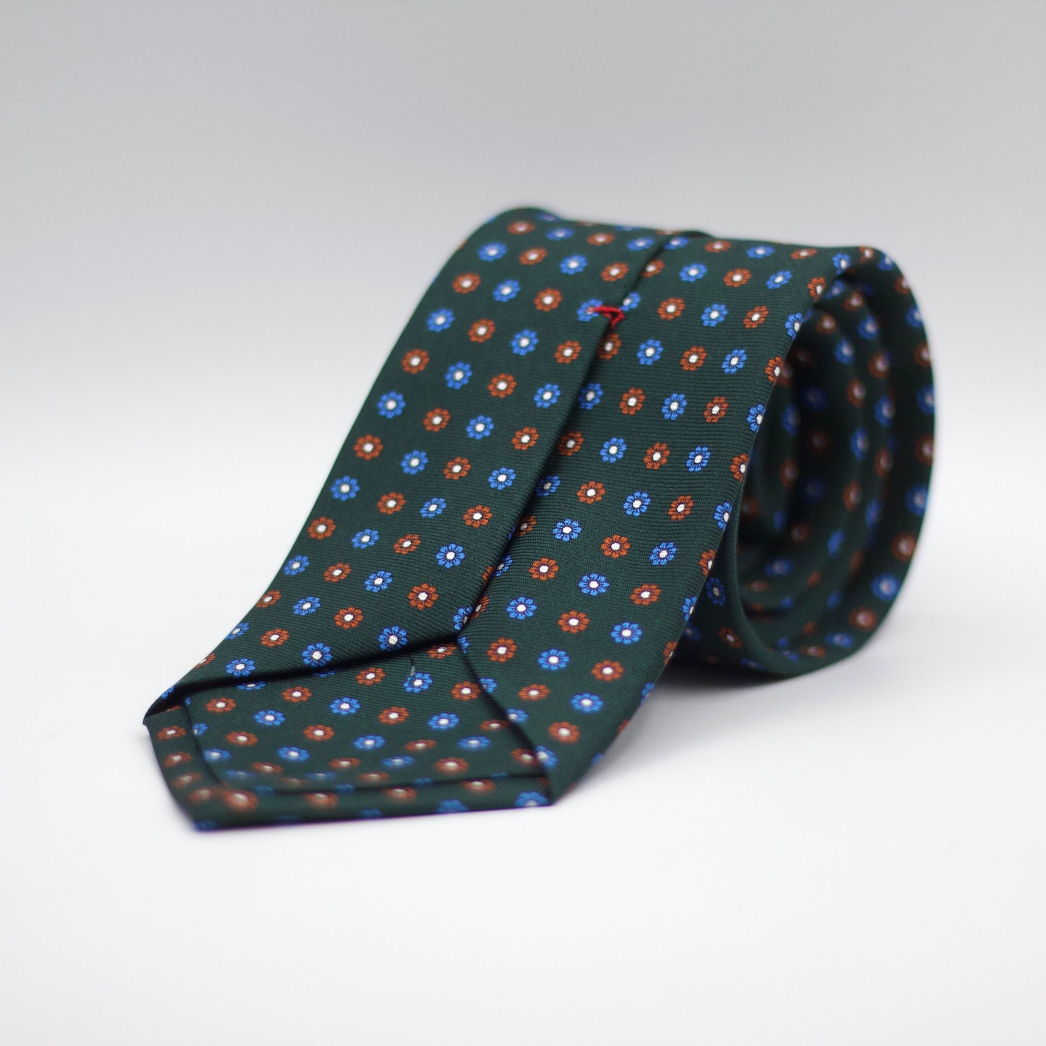 Cruciani &amp; Bella 100% Printed Silk Self-Tipped Green, Light Blue and Brown Daisies Tie Handmade in Rome, Italy. 8 cm x 150 cm