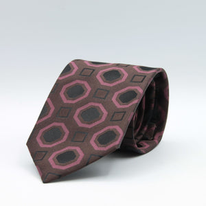 Holliday &amp; Brown for Cruciani &amp; Bella
100%&nbsp;Woven Jacquard Silk
Tipped

Brown, Ancient Pink and Black Color motif tie
Handmade in Italy

8 cm x 150 cm
#8970