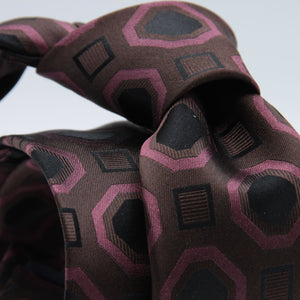 Holliday &amp; Brown for Cruciani &amp; Bella
100%&nbsp;Woven Jacquard Silk
Tipped

Brown, Ancient Pink and Black Color motif tie
Handmade in Italy

8 cm x 150 cm
#8970