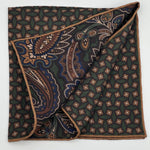 Holliday &amp; Brown
Hand-rolled&nbsp;&nbsp;
Holliday &amp; Brown for Cruciani &amp; Bella
100% Silk
Green, Brown&nbsp; and Light Brown
Double Faces
Dots Motif&nbsp; Pocket Square
Handmade in Italy

32 cm X 32 cm