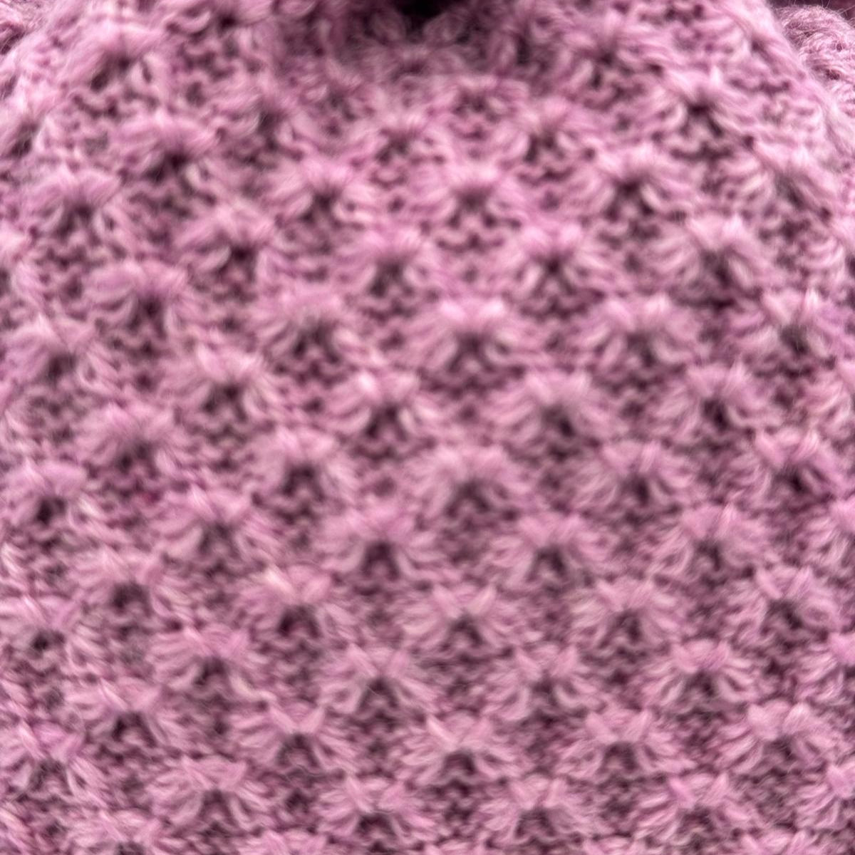 Cruciani &amp; Bella
100% Lambswool
Knitted Tie

Lavender Plain
Handmade in Italy
7,5 cm x 147 cm
New Old Stock