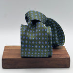Cruciani &amp; Bella
100% Printed Silk&nbsp;
Tipped
Green, Light Blue and White Motif Tie
Handmade in Italy
8,5 cm x 148 cm
New Old Stock