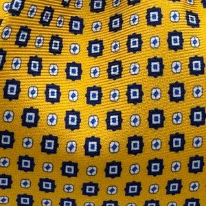 Cruciani &amp; Bella
100% Printed Silk&nbsp;
Tipped
Yellow, Light Blue and White Motif Tie
Handmade in Italy
8,5 cm x 148 cm
New Old Stock