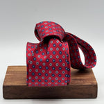 Cruciani &amp; Bella
100% Printed Silk&nbsp;
Tipped
Red, Blue and Grey Floral Motif Tie
Handmade in Italy
8,5 cm x 148 cm
New Old Stock
