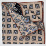 Holliday &amp; Brown
Hand-rolled&nbsp;&nbsp;
Holliday &amp; Brown for Cruciani &amp; Bella
100% Silk
Sand, Light Blue, Green and White
Double Faces
Paisley Motif&nbsp; Pocket Square
Handmade in Italy

32 cm X 32 cm