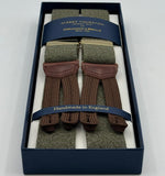 Albert Thurston for Cruciani &amp; Bella
Made in England
Adjustable Sizing
35 mm elastic Green Plain Melange Braces
Braid ends
Y-Shaped
Gold Fittings
Size Multifit Adjustable&nbsp;Length:&nbsp;115cm (= 45 inch) Maximum
