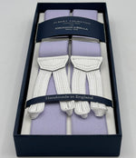 Albert Thurston for Cruciani &amp; Bella
Made in England
Adjustable Sizing
35 mm elastic Lilac plain braces
Braid ends
Y-Shaped
Nickel Fittings
Size Multifit Adjustable&nbsp;Length:&nbsp;115cm (= 45 inch) Maximum