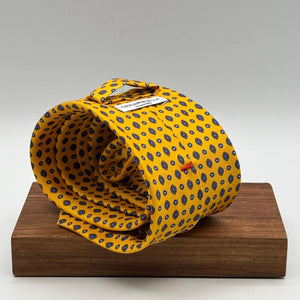 Cruciani &amp; Bella
100% Printed Silk&nbsp;
Tipped
Yellow, Blue and Brown Motif Tie
Handmade in Italy
8,5 cm x 148 cm
New Old Stock