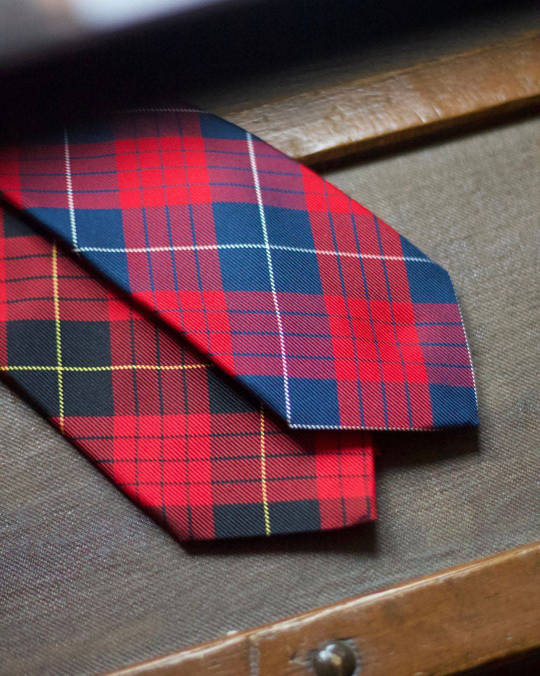 Cruciani &amp; Bella 100% Woven Jacquard Silk Self Tipped Red, Blue and White Tartan Tie Handmade in Italy 8 cm x 150 cm