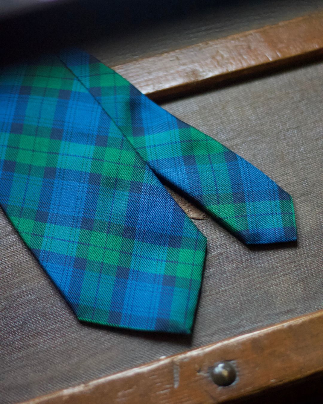 Cruciani &amp; Bella 100% Woven Jacquard Silk Self Tipped Green and Blue Tartan Tie Handmade in Italy 8 cm x 150 cm