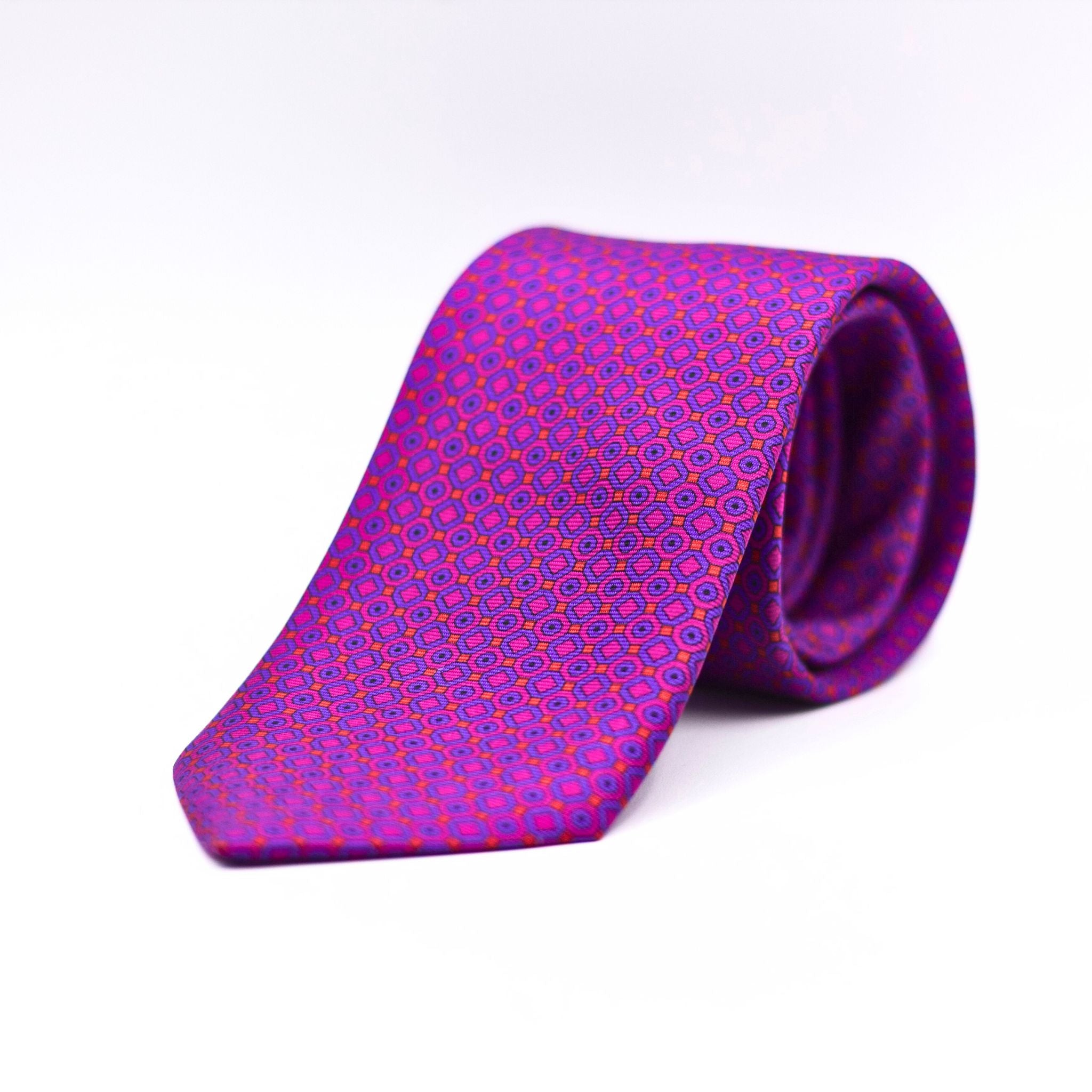 Cruciani &amp; Bella 100% Printed Silk Self-Tipped Purple and Red Motif Tie Handmade in Rome, Italy. 8 cm x 150 cm