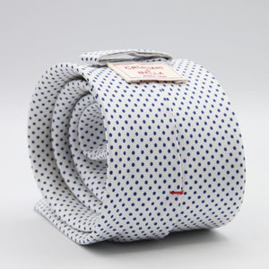 Cruciani &amp; Bella
100% Silk
Printed
Self-Tipped
White, Blue Pin Dots Tie
Handmade in Rome, Italy.
8 cm x 150 cm
#7798