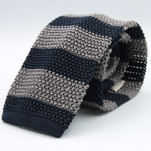 Cruciani &amp; Bella
100% Knitted Silk Tie
Blue and Grey Stripe Tie
Handmade in Italy
6/7 cm x 147/148 cm

#8920