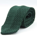 Cruciani &amp; Bella
100% Knitted Silk Tie
Forest Green Zig-Zag Patterned Tie
Handmade in Italy
6/7 cm x 146/147 cm

#8925