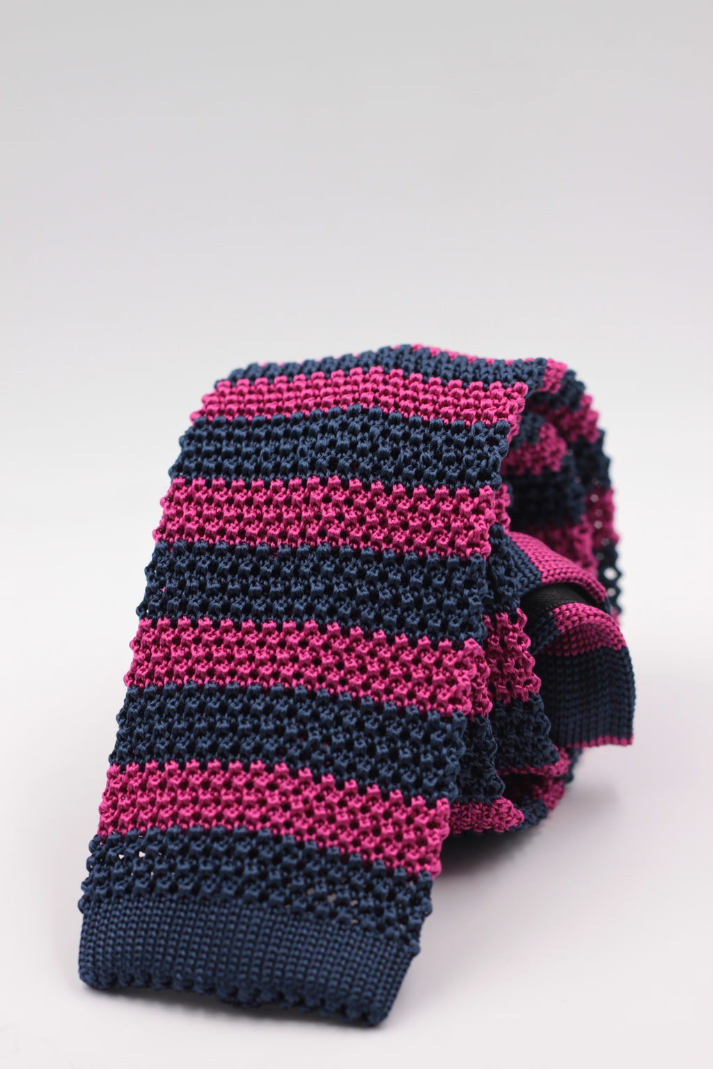 Cruciani & Bella 100% Knitted Silk Blue and Fuchsia stripe tie Handmade in Italy 6 cm x 147 cm